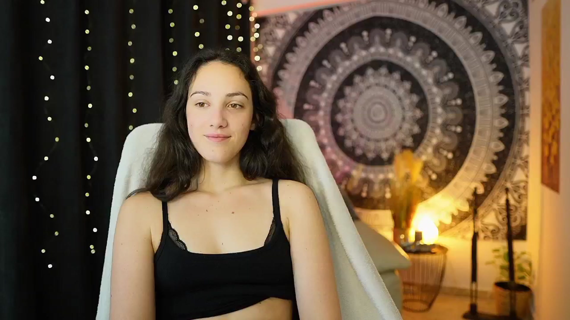 Gallery image thumbnail from Sophie_Rain18's myfreecams stream on, 05/10/2024, 10:02 image 18 of 20
