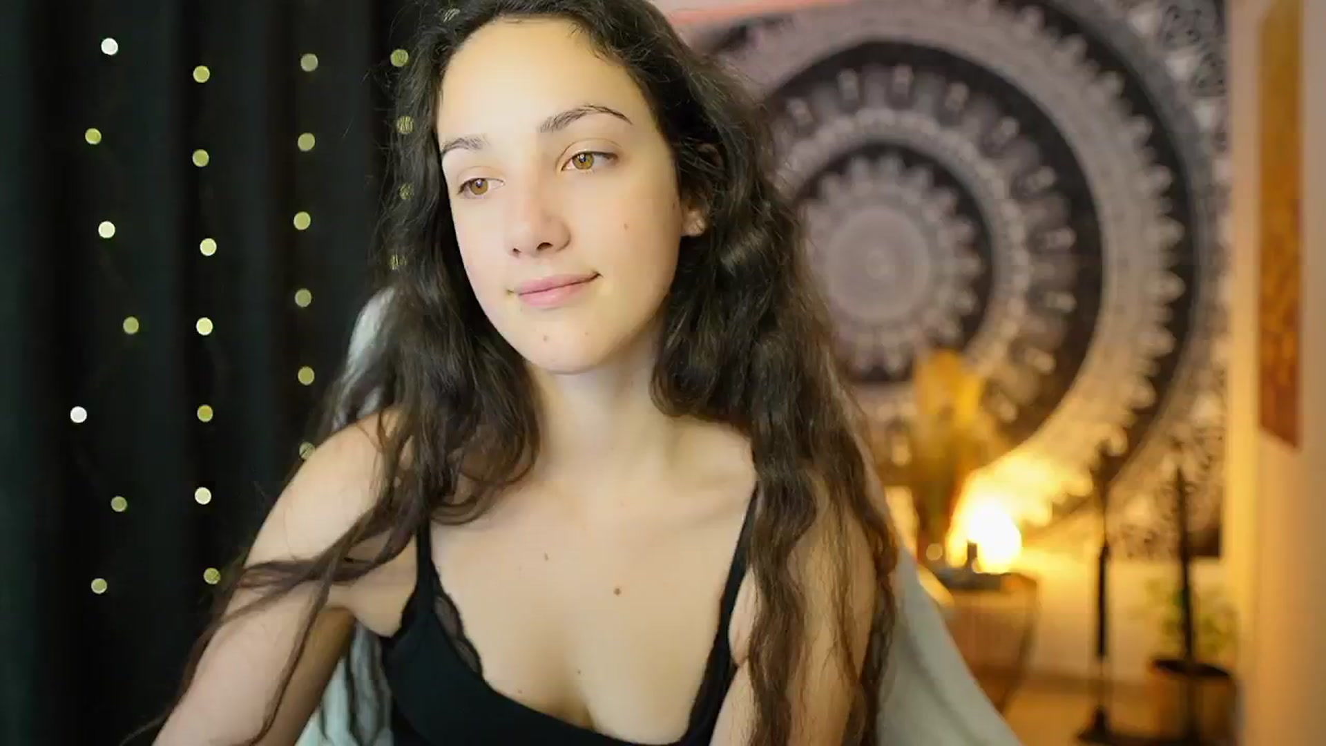 Gallery image thumbnail from Sophie_Rain18's myfreecams stream on, 05/10/2024, 10:02 image 12 of 20