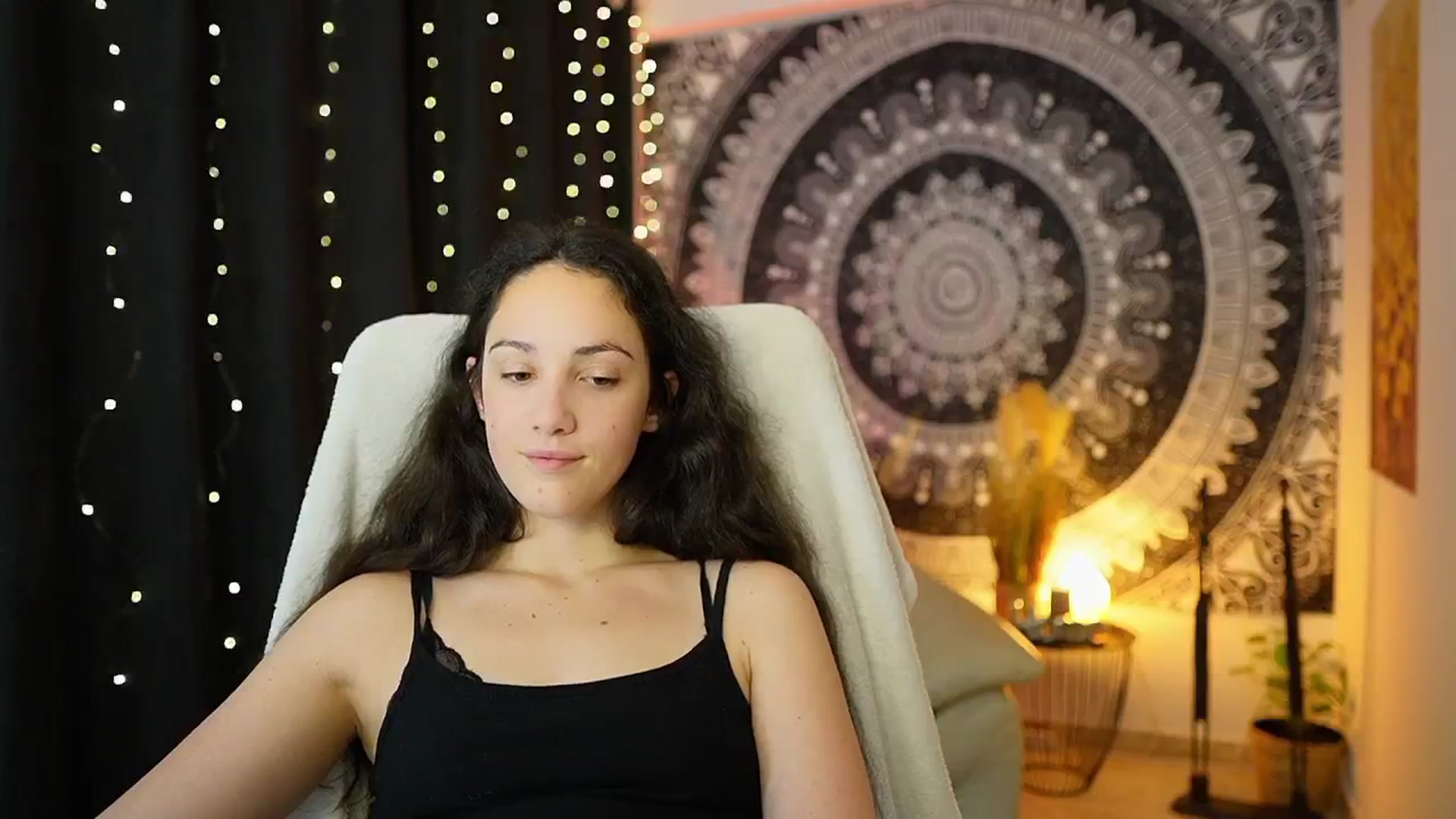 Gallery image thumbnail from Sophie_Rain18's myfreecams stream on, 05/10/2024, 12:47 image 10 of 20