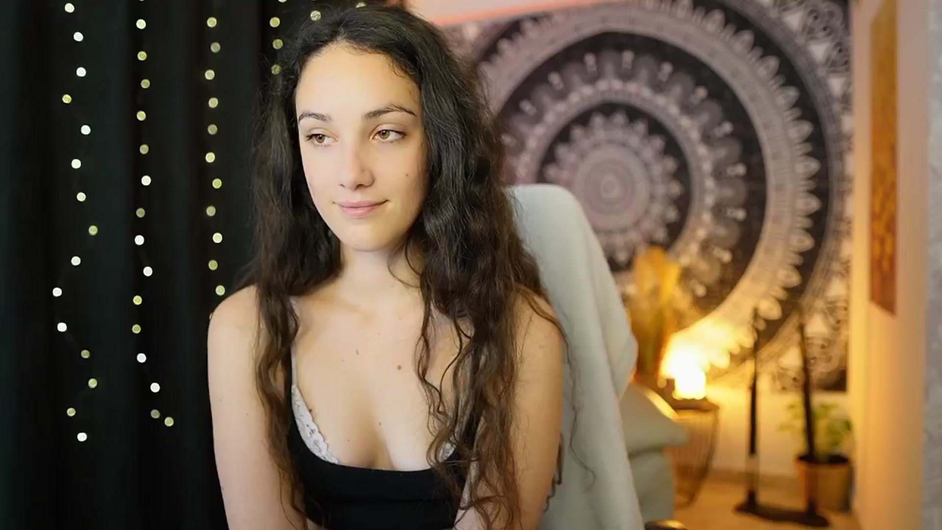 Gallery image thumbnail from Sophie_Rain18's myfreecams stream on, 05/21/2024, 12:43 image 16 of 20