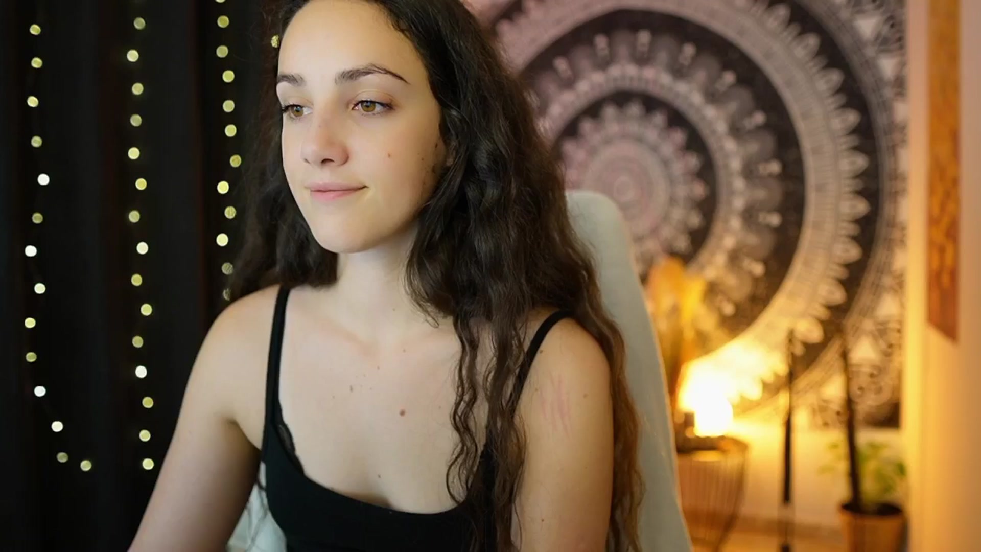 Gallery image thumbnail from Sophie_Rain18's myfreecams stream on, 05/29/2024, 10:53 image 15 of 20