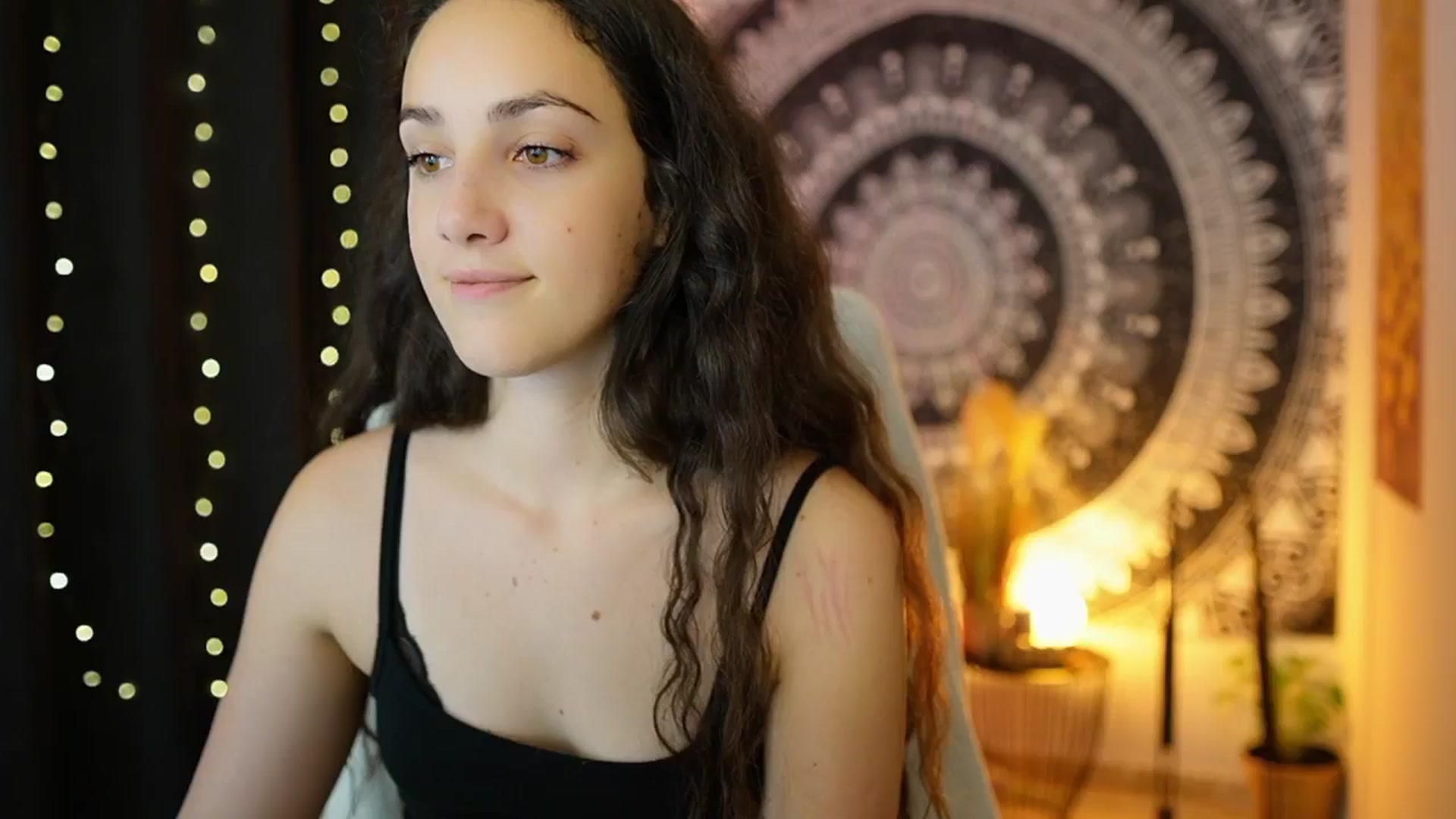 Gallery image thumbnail from Sophie_Rain18's myfreecams stream on, 05/29/2024, 10:53 image 14 of 20