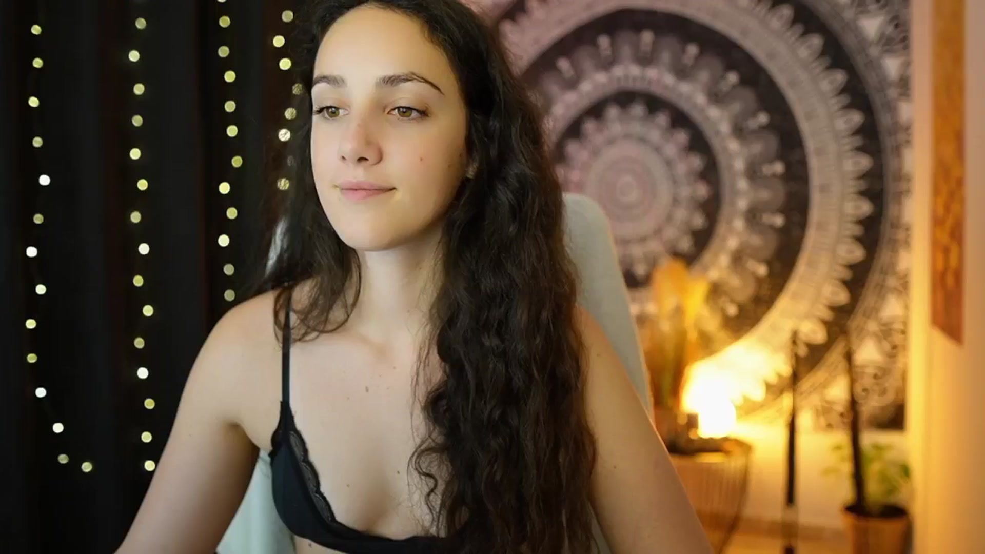 Gallery image thumbnail from Sophie_Rain18's myfreecams stream on, 05/29/2024, 12:08 image 6 of 20