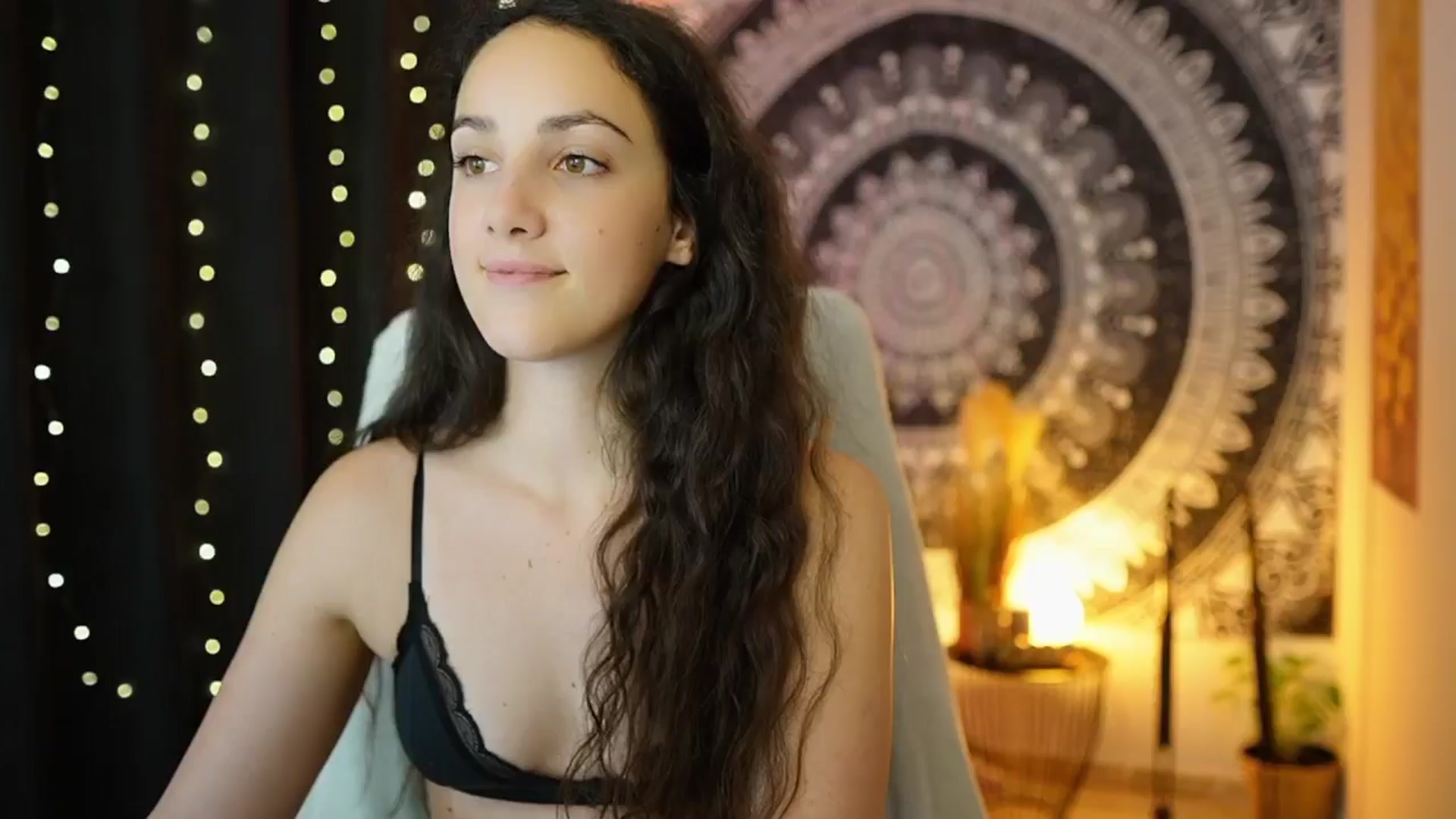 Gallery image thumbnail from Sophie_Rain18's myfreecams stream on, 05/29/2024, 12:08 image 18 of 20