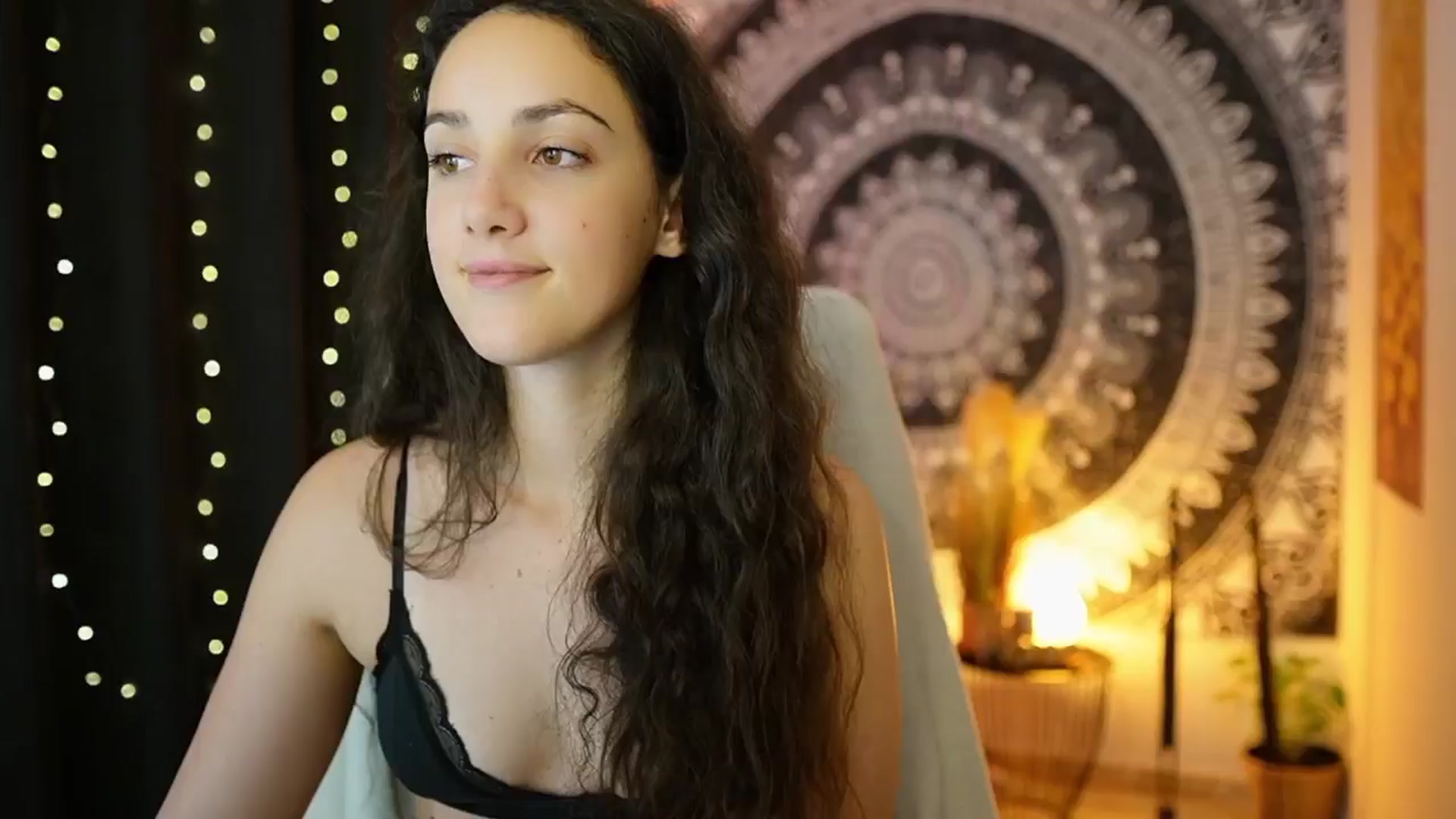 Gallery image thumbnail from Sophie_Rain18's myfreecams stream on, 05/29/2024, 12:08 image 16 of 20