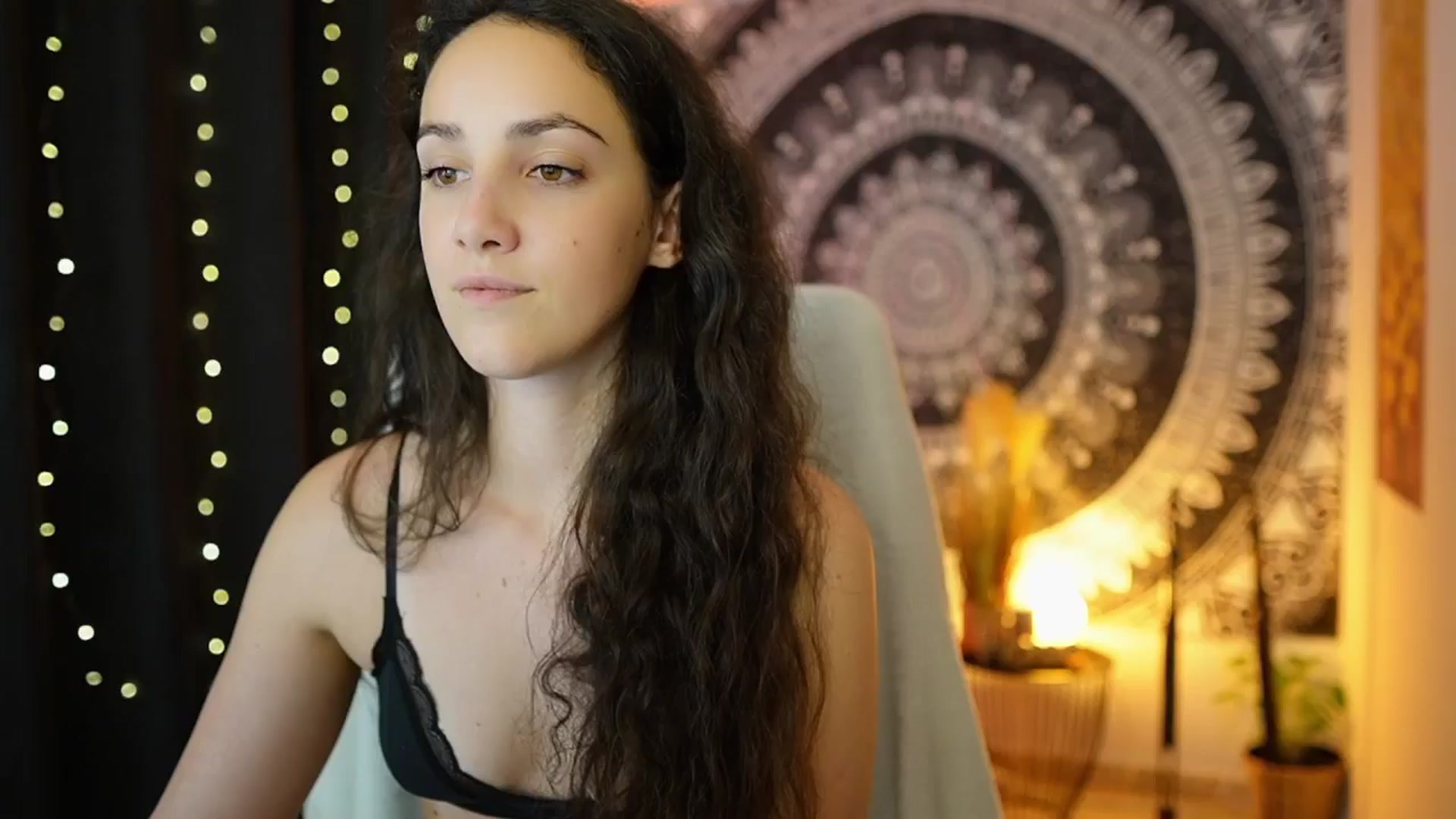 Gallery image thumbnail from Sophie_Rain18's myfreecams stream on, 05/29/2024, 12:08 image 15 of 20