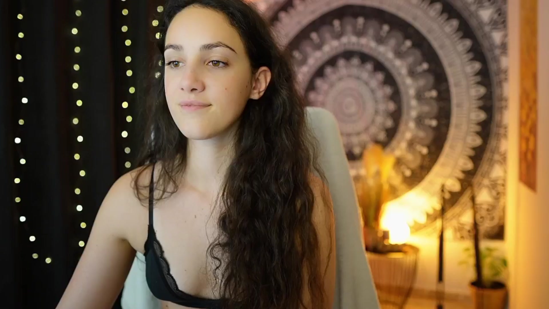 Gallery image thumbnail from Sophie_Rain18's myfreecams stream on, 05/29/2024, 12:08 image 10 of 20