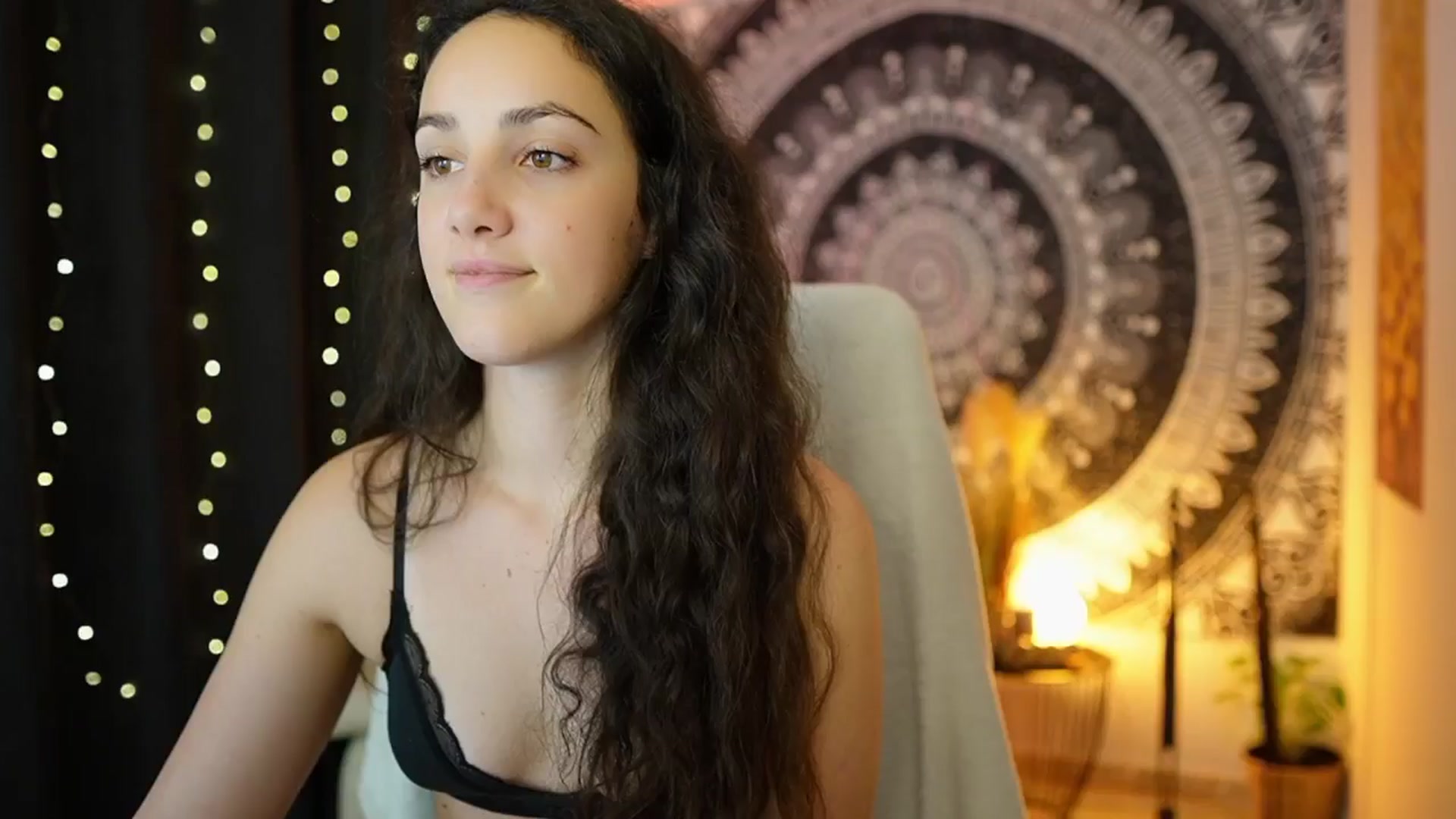 Gallery image thumbnail from Sophie_Rain18's myfreecams stream on, 05/29/2024, 12:08 image 9 of 20