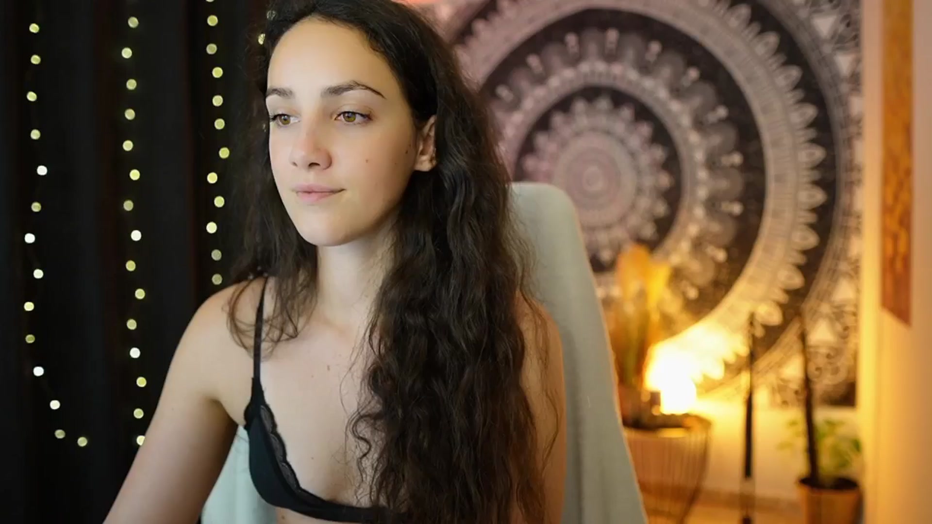 Gallery image thumbnail from Sophie_Rain18's myfreecams stream on, 05/29/2024, 12:08 image 14 of 20
