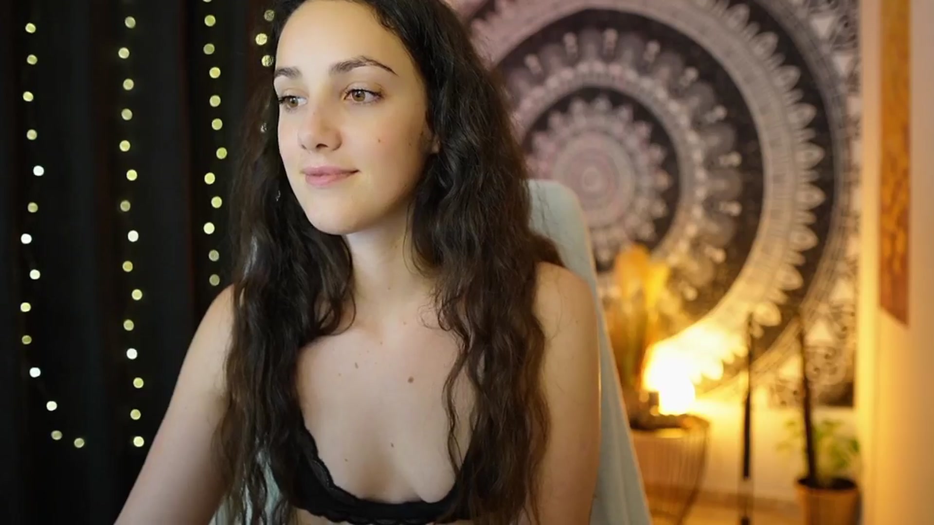 Gallery image thumbnail from Sophie_Rain18's myfreecams stream on, 05/29/2024, 13:01 image 6 of 20