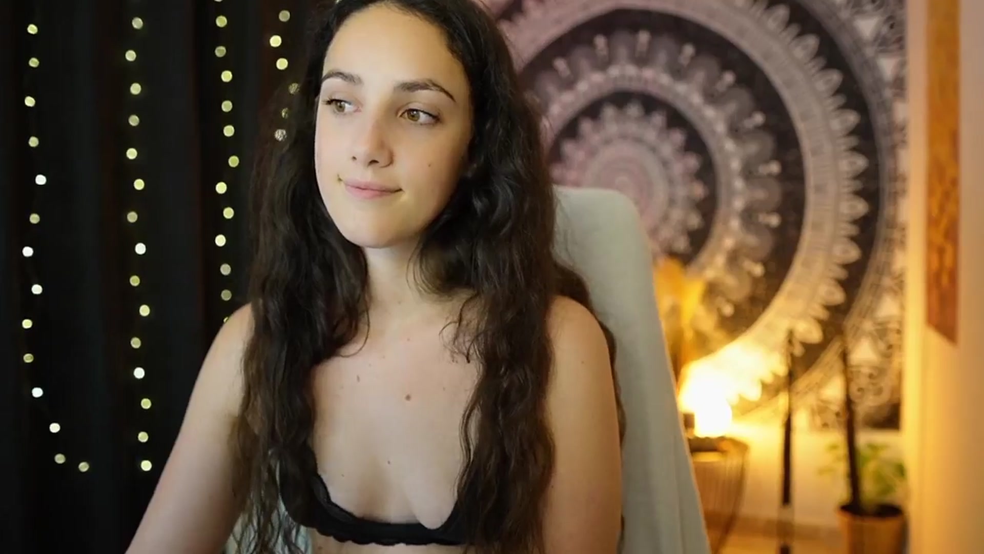 Gallery image thumbnail from Sophie_Rain18's myfreecams stream on, 05/29/2024, 13:01 image 7 of 20