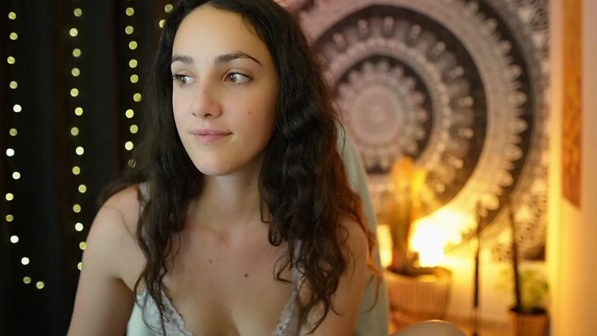 Gallery image thumbnail from Sophie_Rain18's myfreecams stream on, 05/30/2024, 11:59 image 12 of 20