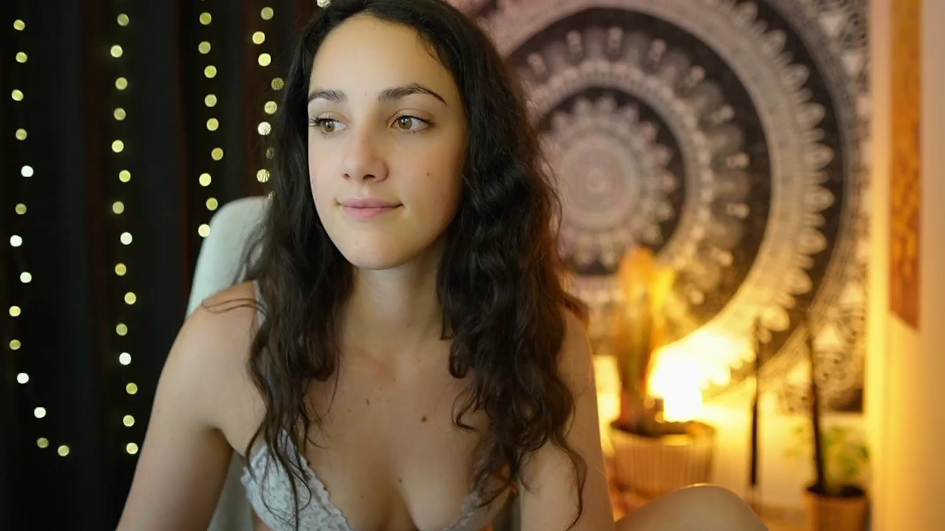 Gallery image thumbnail from Sophie_Rain18's myfreecams stream on, 05/30/2024, 11:59 image 14 of 20