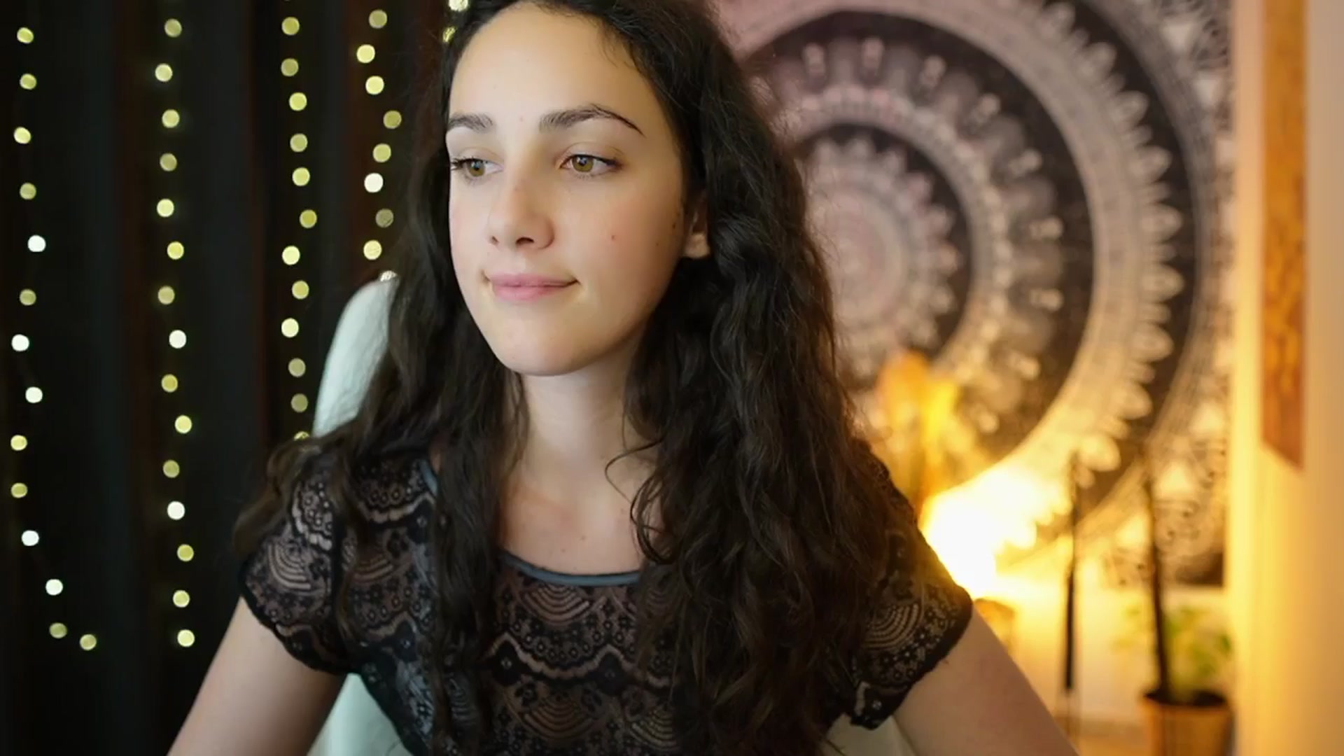 Gallery image thumbnail from Sophie_Rain18's myfreecams stream on, 05/30/2024, 12:46 image 14 of 20