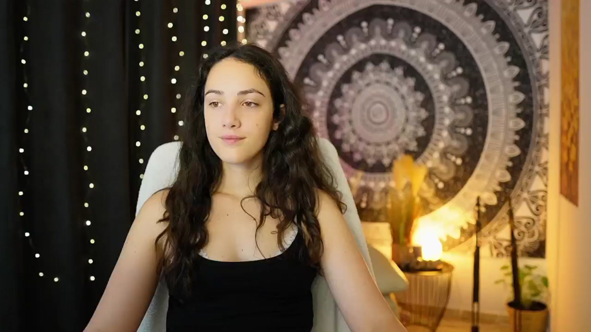 Gallery image thumbnail from Sophie_Rain18's myfreecams stream on, 05/31/2024, 10:59 image 4 of 20