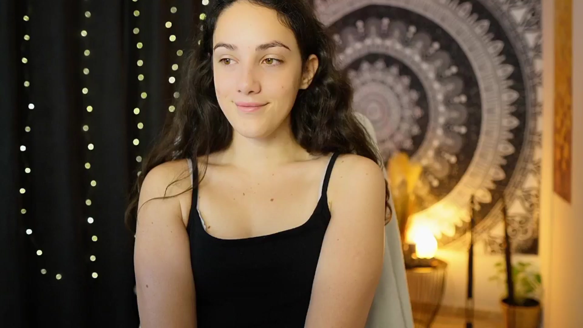Gallery image thumbnail from Sophie_Rain18's myfreecams stream on, 05/31/2024, 10:59 image 8 of 20