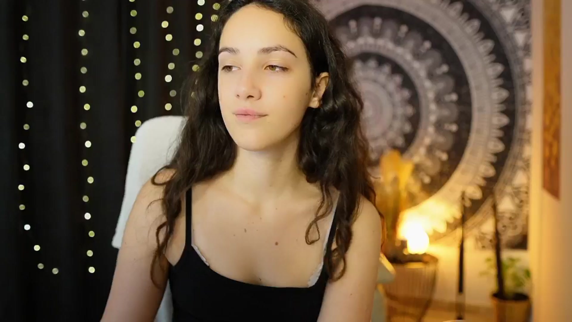 Gallery image thumbnail from Sophie_Rain18's myfreecams stream on, 05/31/2024, 10:59 image 9 of 20