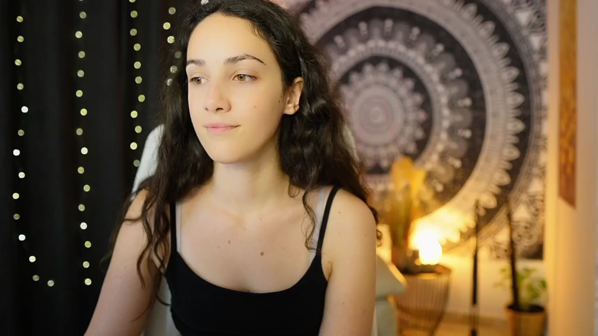 Gallery image thumbnail from Sophie_Rain18's myfreecams stream on, 05/31/2024, 12:05 image 9 of 20