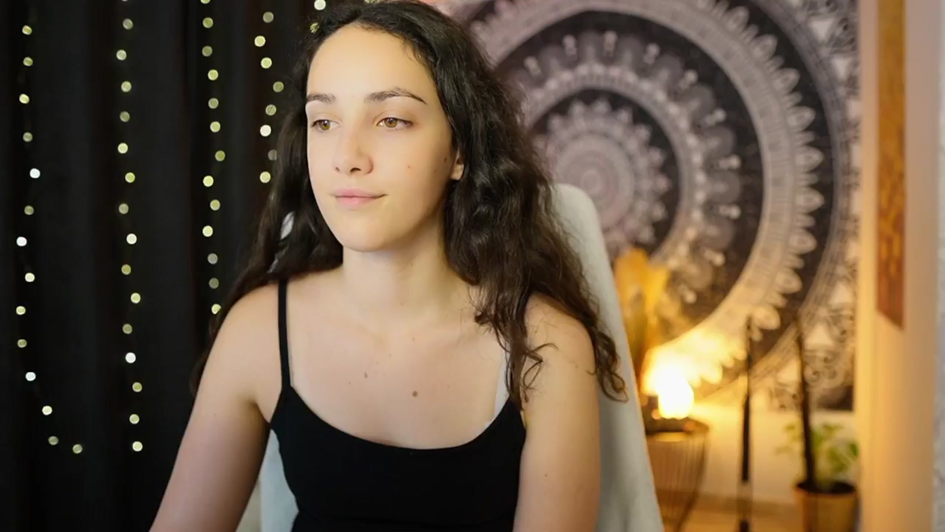 Gallery image thumbnail from Sophie_Rain18's myfreecams stream on, 05/31/2024, 12:51 image 12 of 20