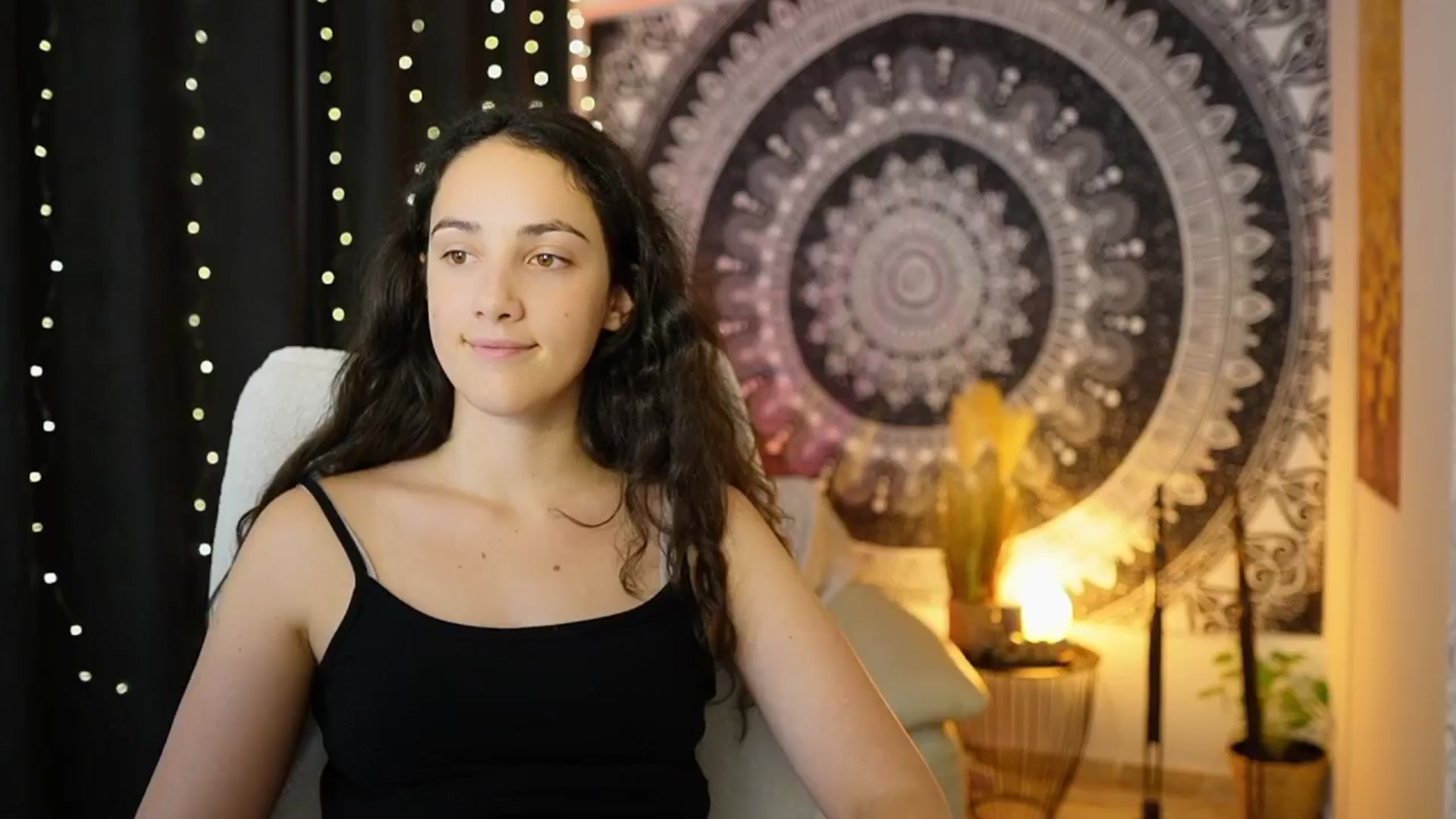 Gallery image thumbnail from Sophie_Rain18's myfreecams stream on, 05/31/2024, 12:51 image 19 of 20
