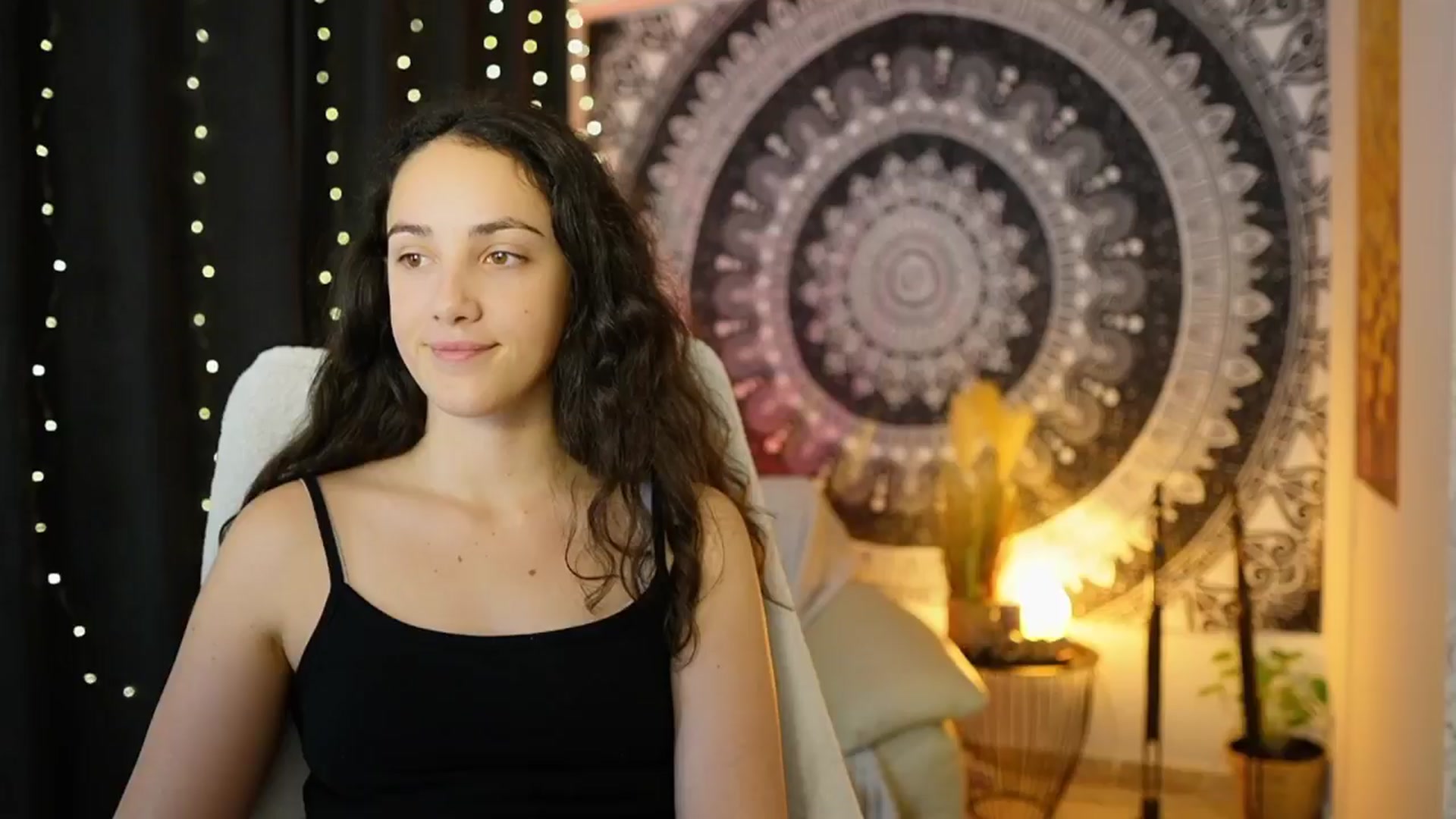 Gallery image thumbnail from Sophie_Rain18's myfreecams stream on, 05/31/2024, 12:51 image 14 of 20