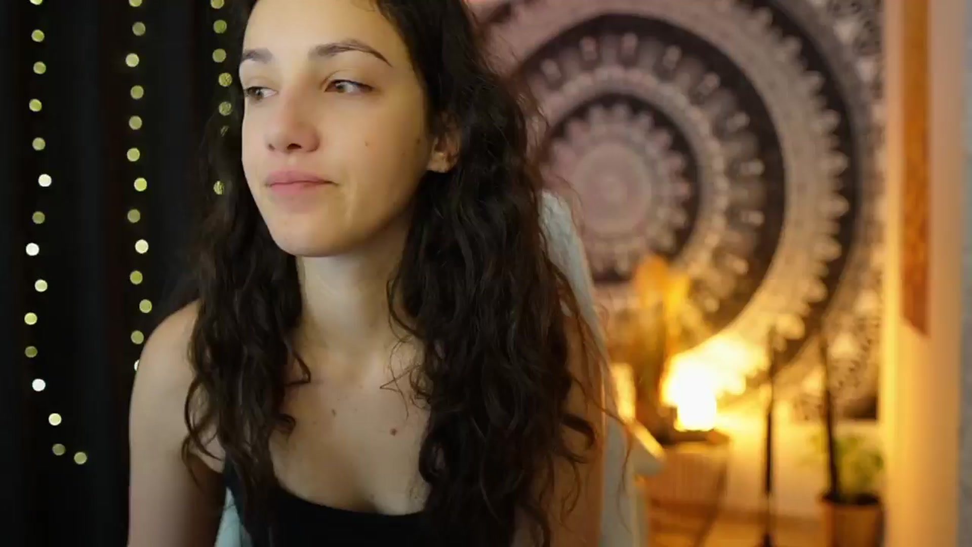 Gallery image thumbnail from Sophie_Rain18's myfreecams stream on, 06/05/2024, 08:42 image 19 of 20