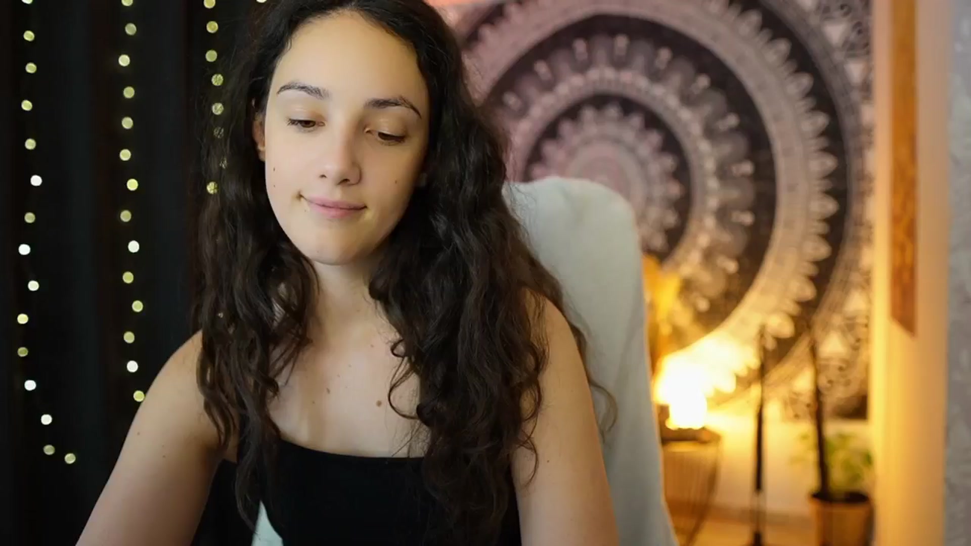 Gallery image thumbnail from Sophie_Rain18's myfreecams stream on, 06/05/2024, 12:54 image 10 of 20
