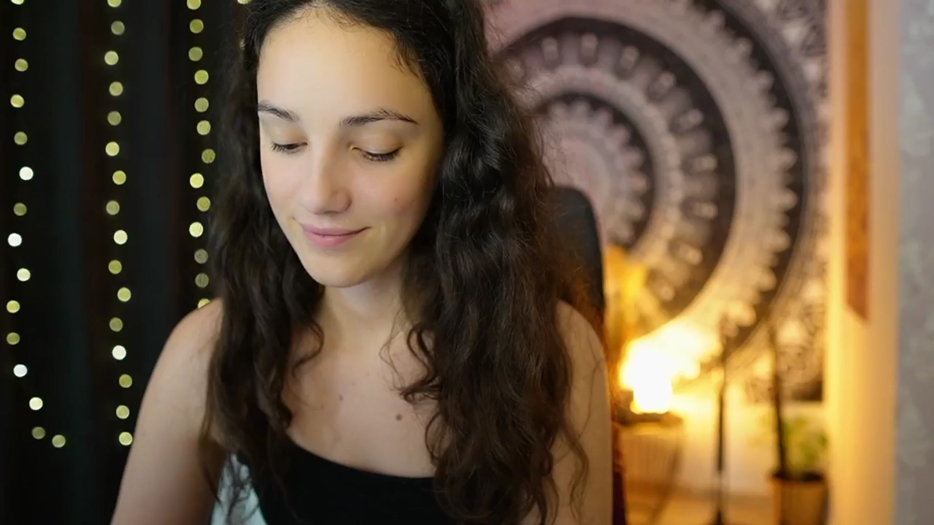 Gallery image thumbnail from Sophie_Rain18's myfreecams stream on, 06/05/2024, 12:54 image 17 of 20