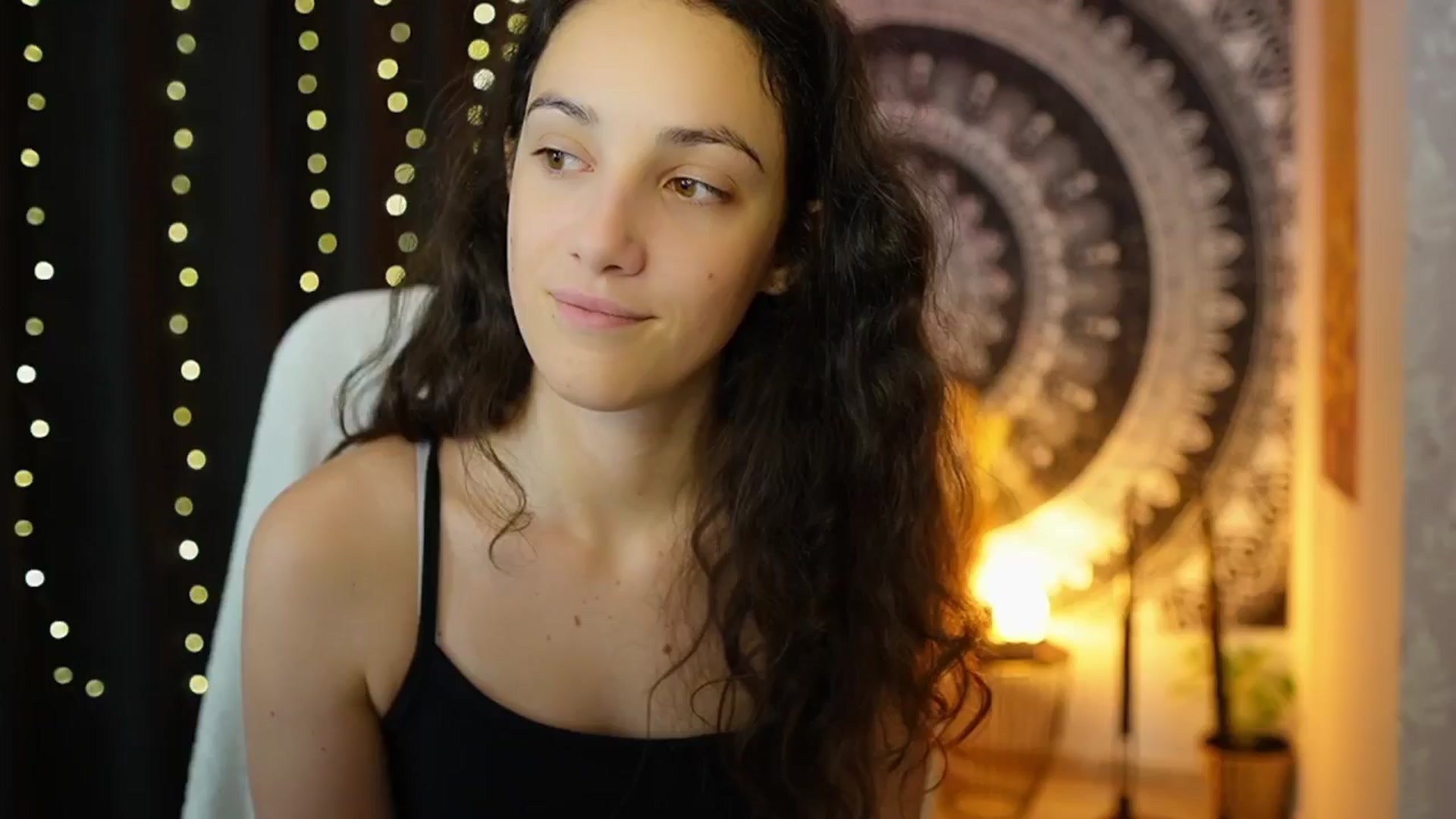 Gallery image thumbnail from Sophie_Rain18's myfreecams stream on, 06/05/2024, 12:54 image 14 of 20