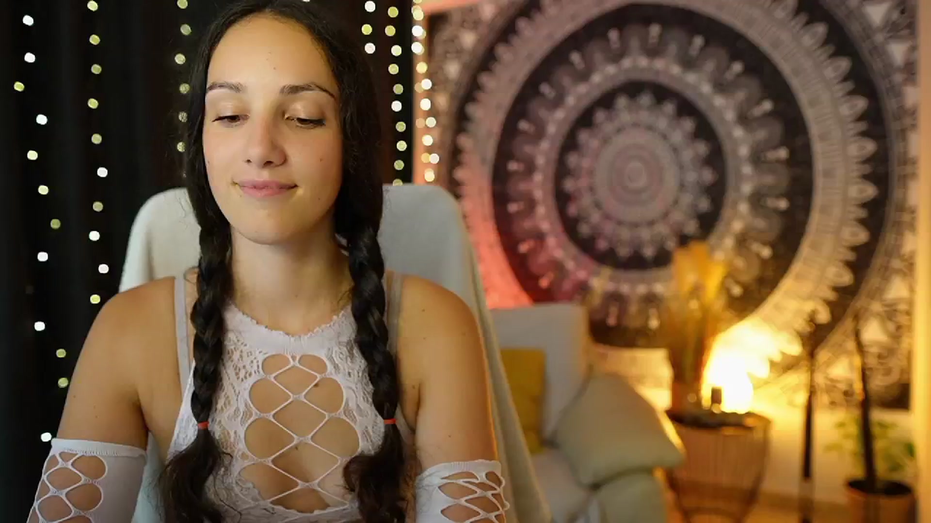 Gallery image thumbnail from Sophie_Rain18's myfreecams stream on, 07/10/2024, 19:21 image 16 of 20
