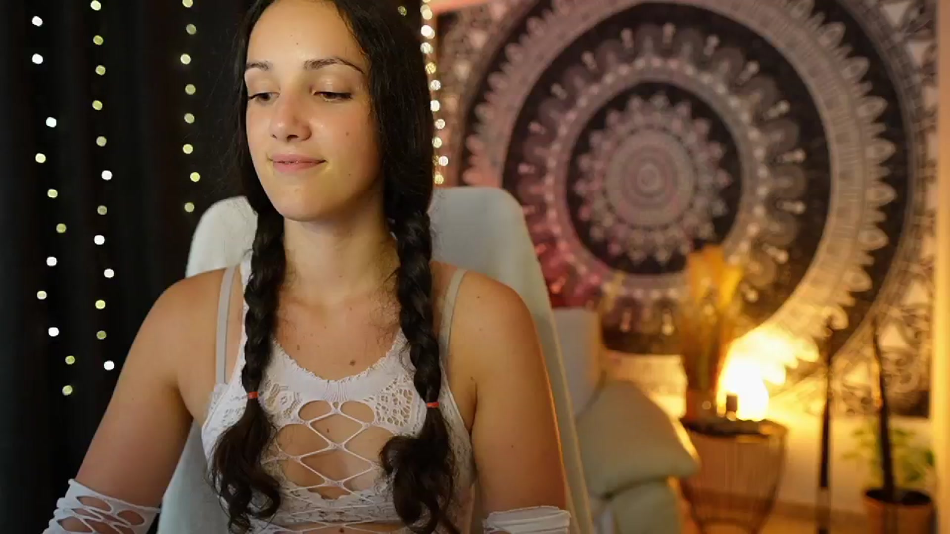 Gallery image thumbnail from Sophie_Rain18's myfreecams stream on, 07/10/2024, 20:53 image 4 of 20