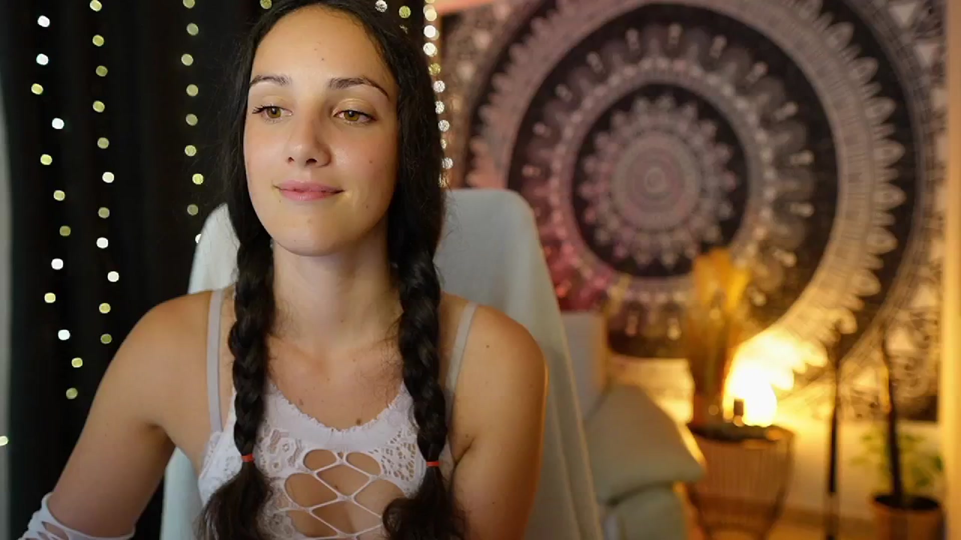 Gallery image thumbnail from Sophie_Rain18's myfreecams stream on, 07/10/2024, 20:53 image 15 of 20