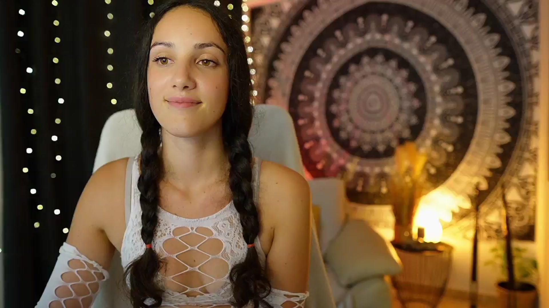 Gallery image thumbnail from Sophie_Rain18's myfreecams stream on, 07/10/2024, 22:14 image 5 of 20