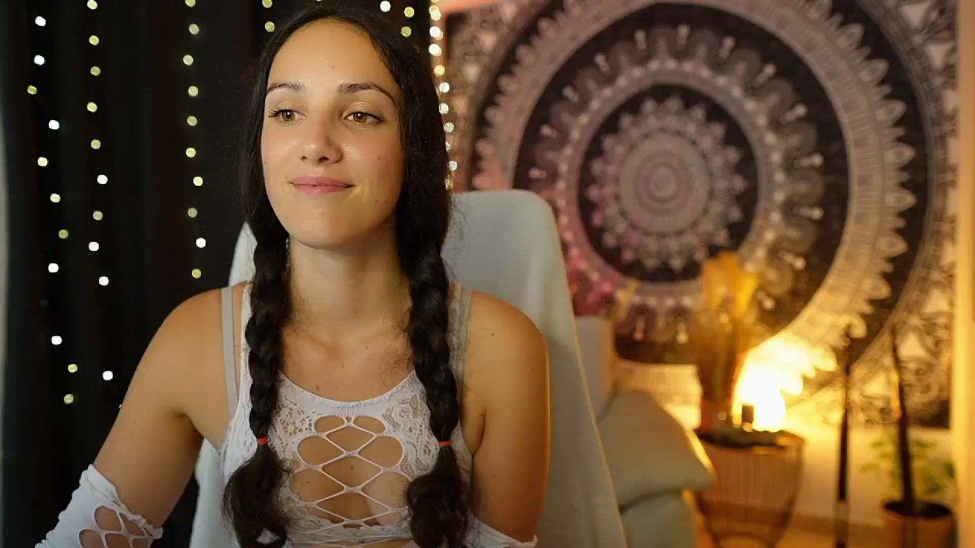 Gallery image thumbnail from Sophie_Rain18's myfreecams stream on, 07/10/2024, 22:14 image 13 of 20