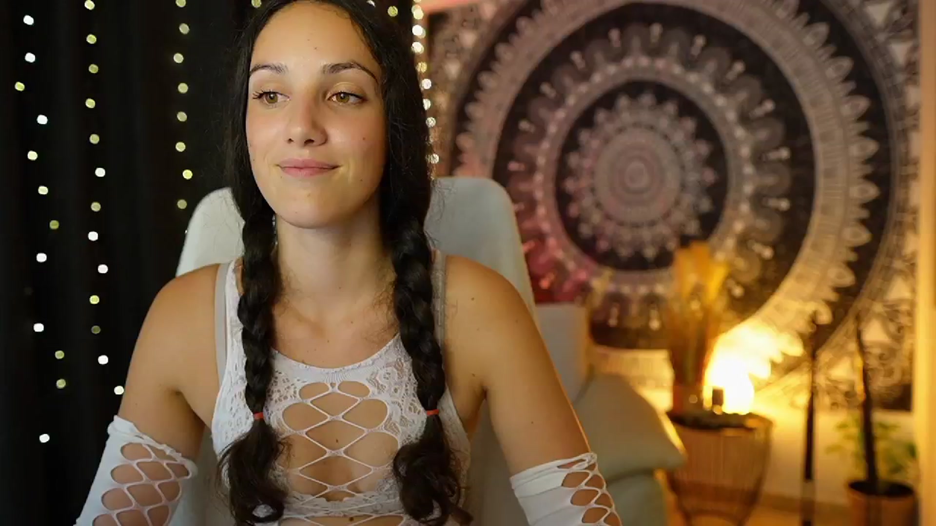 Gallery image thumbnail from Sophie_Rain18's myfreecams stream on, 07/10/2024, 22:14 image 4 of 20