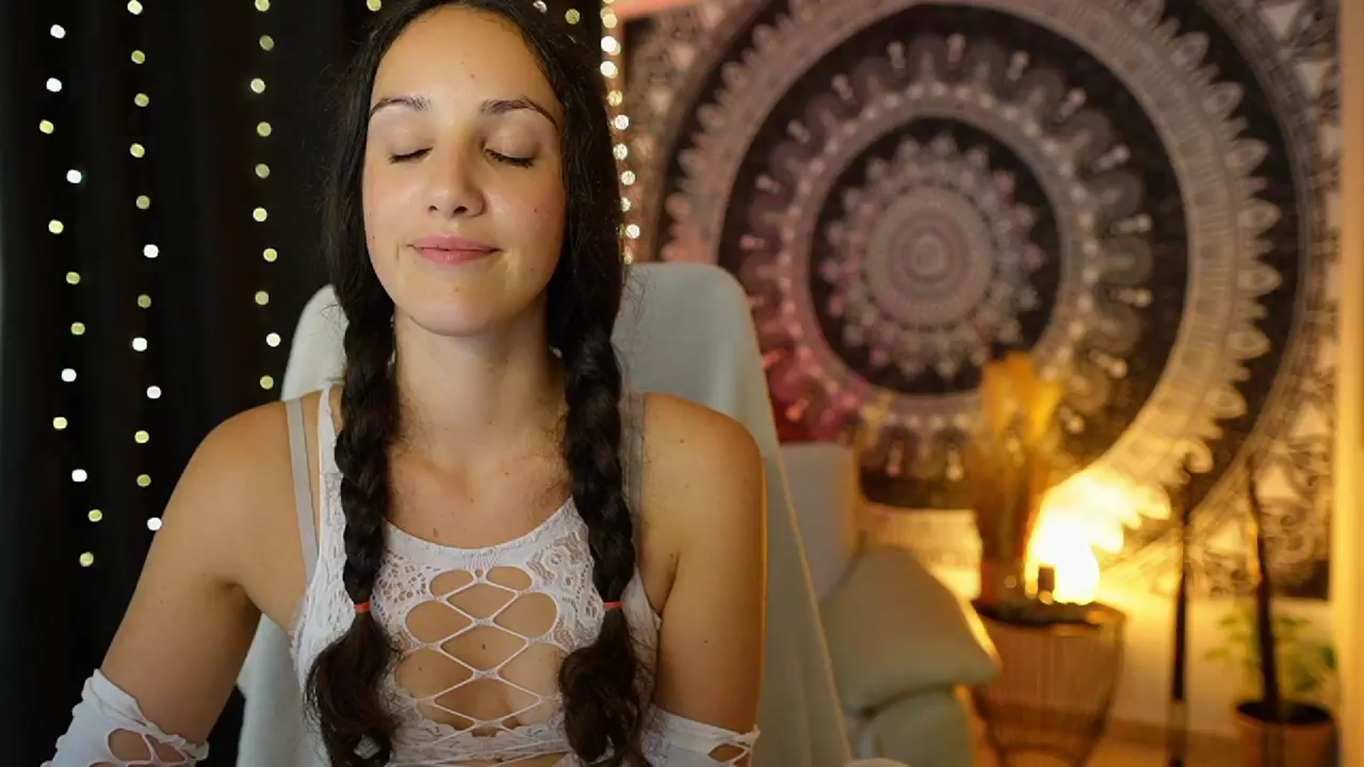 Gallery image thumbnail from Sophie_Rain18's myfreecams stream on, 07/10/2024, 22:14 image 15 of 20