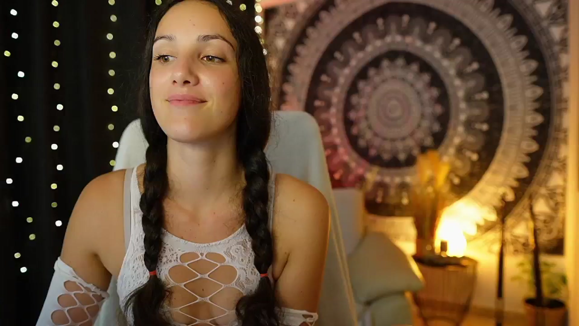 Gallery image thumbnail from Sophie_Rain18's myfreecams stream on, 07/10/2024, 22:14 image 1 of 20