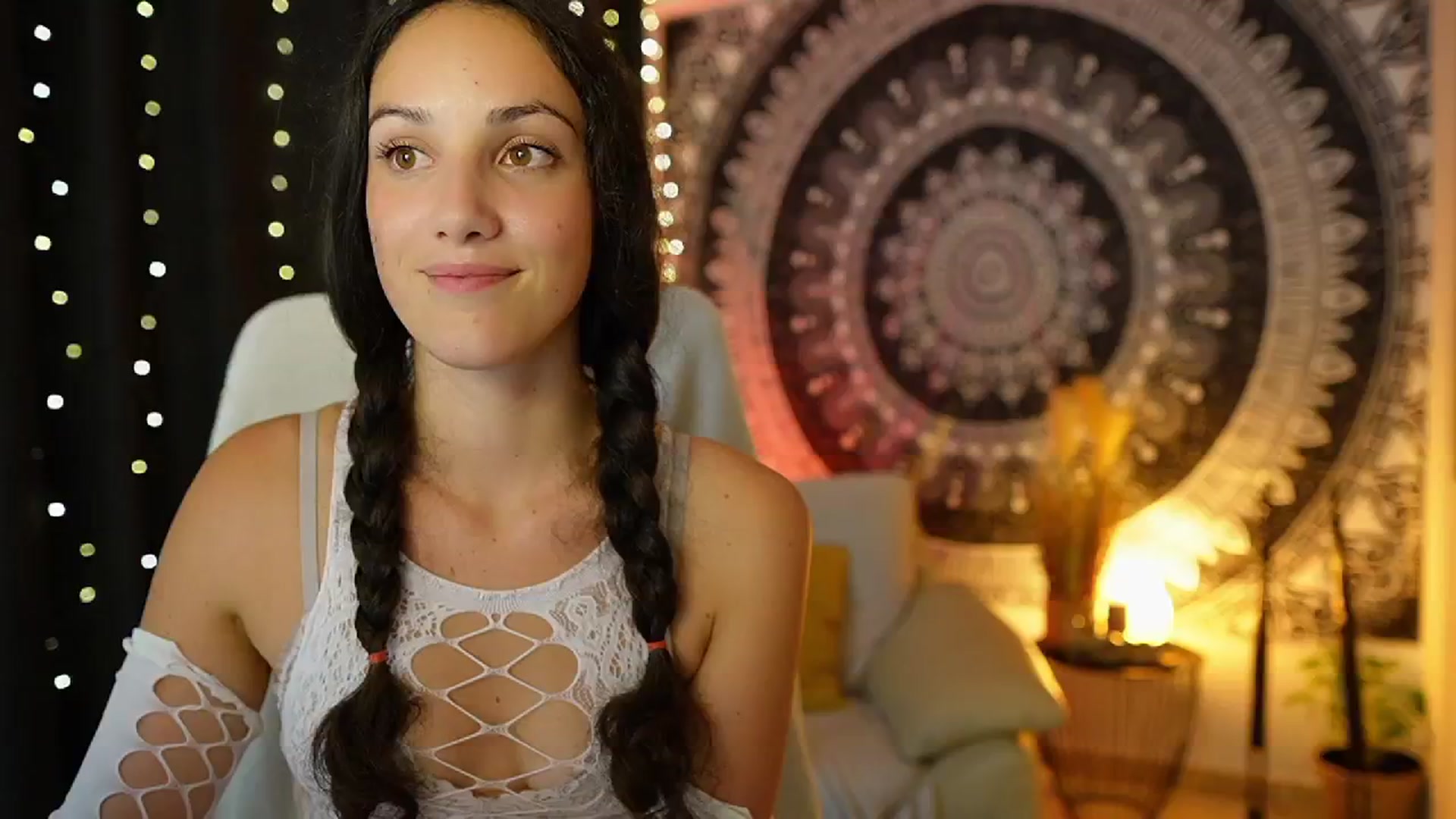 Gallery image thumbnail from Sophie_Rain18's myfreecams stream on, 07/10/2024, 22:14 image 17 of 20