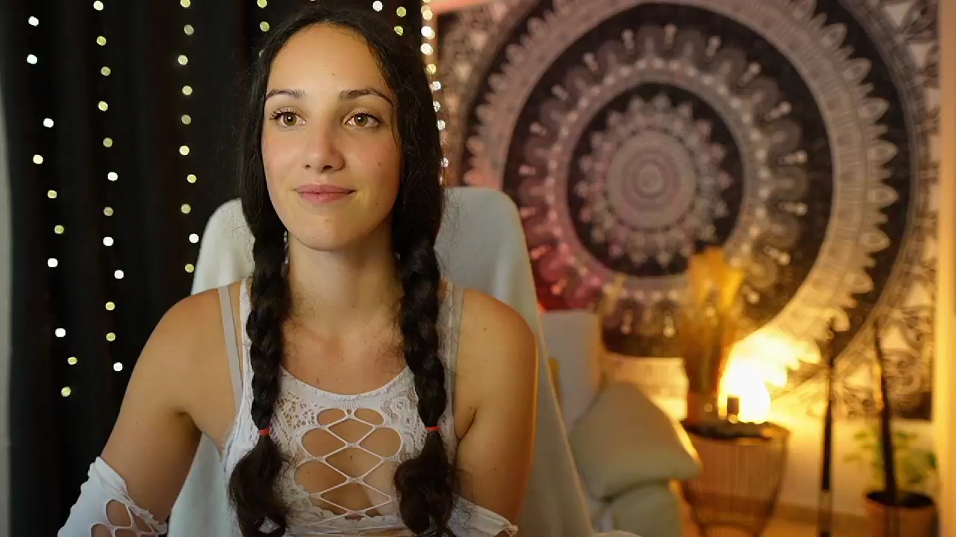 Gallery image thumbnail from Sophie_Rain18's myfreecams stream on, 07/10/2024, 22:14 image 10 of 20