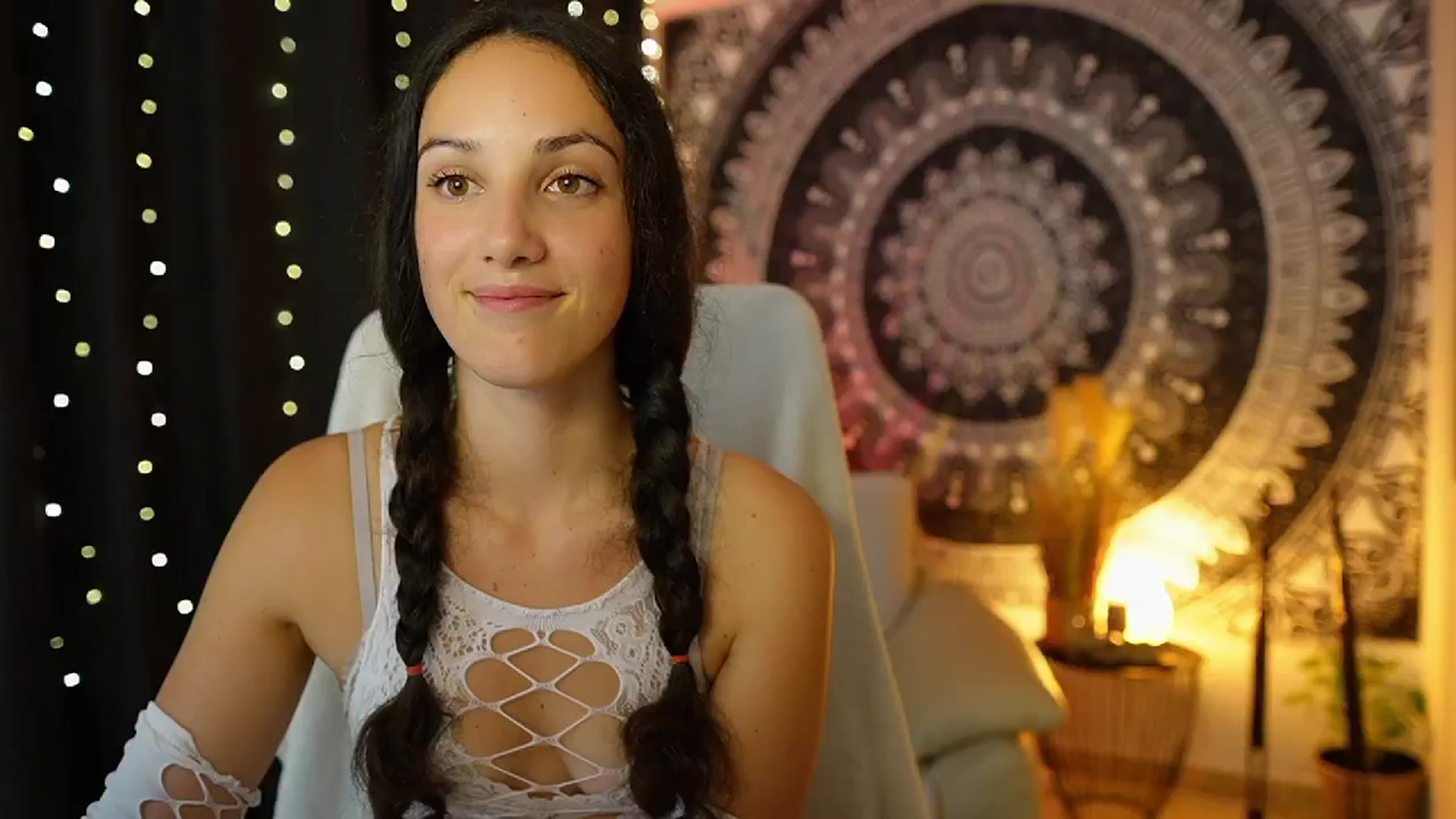 Gallery image thumbnail from Sophie_Rain18's myfreecams stream on, 07/10/2024, 22:14 image 14 of 20