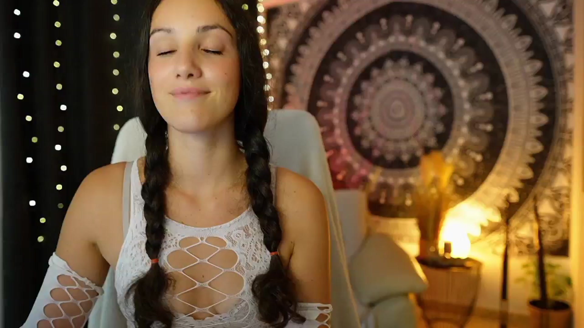 Gallery image thumbnail from Sophie_Rain18's myfreecams stream on, 07/10/2024, 22:14 image 3 of 20