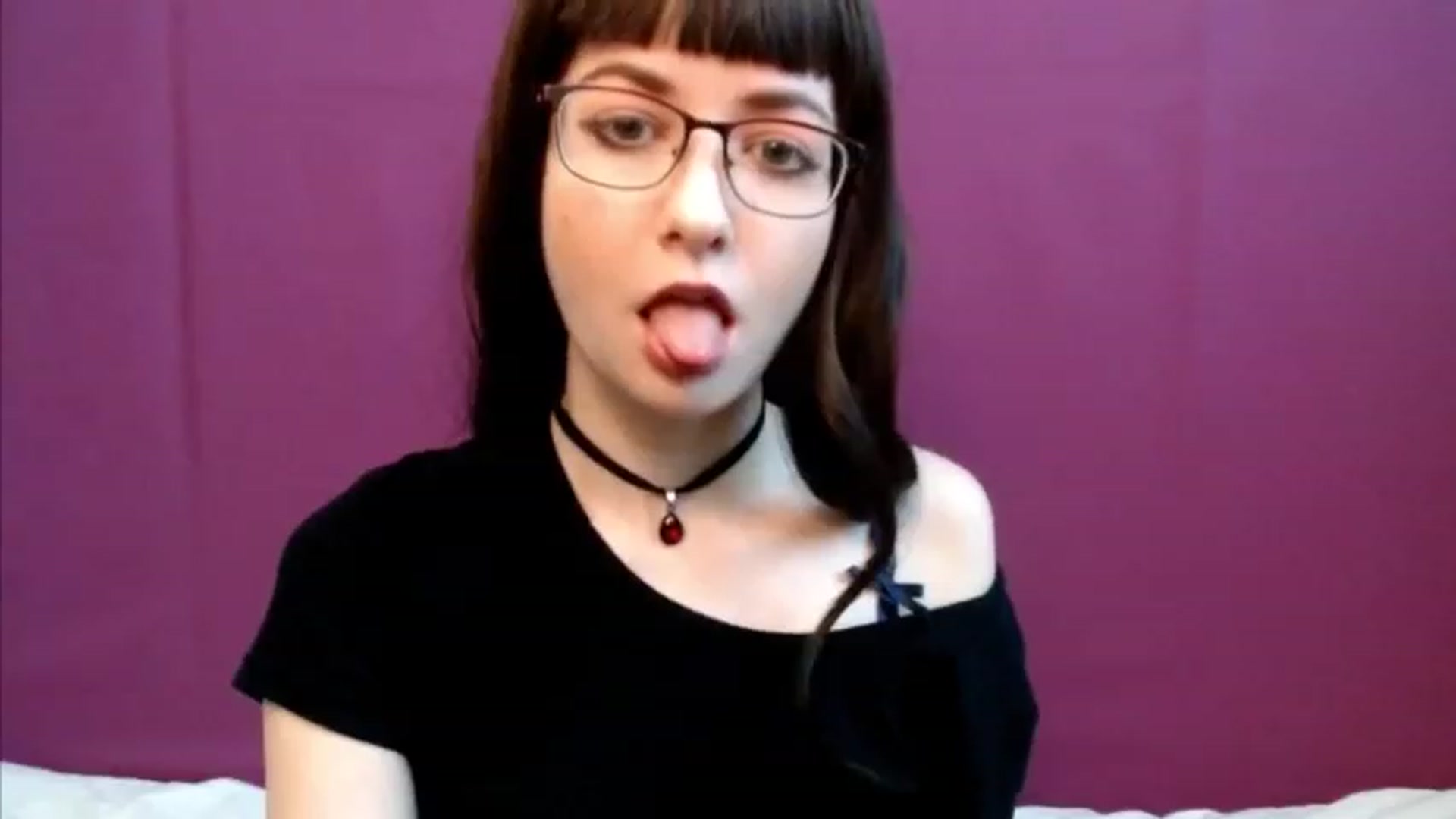 Gallery image thumbnail from Sophie_Smile's myfreecams stream on, 12/11/2022, 04:54 image 10 of 20