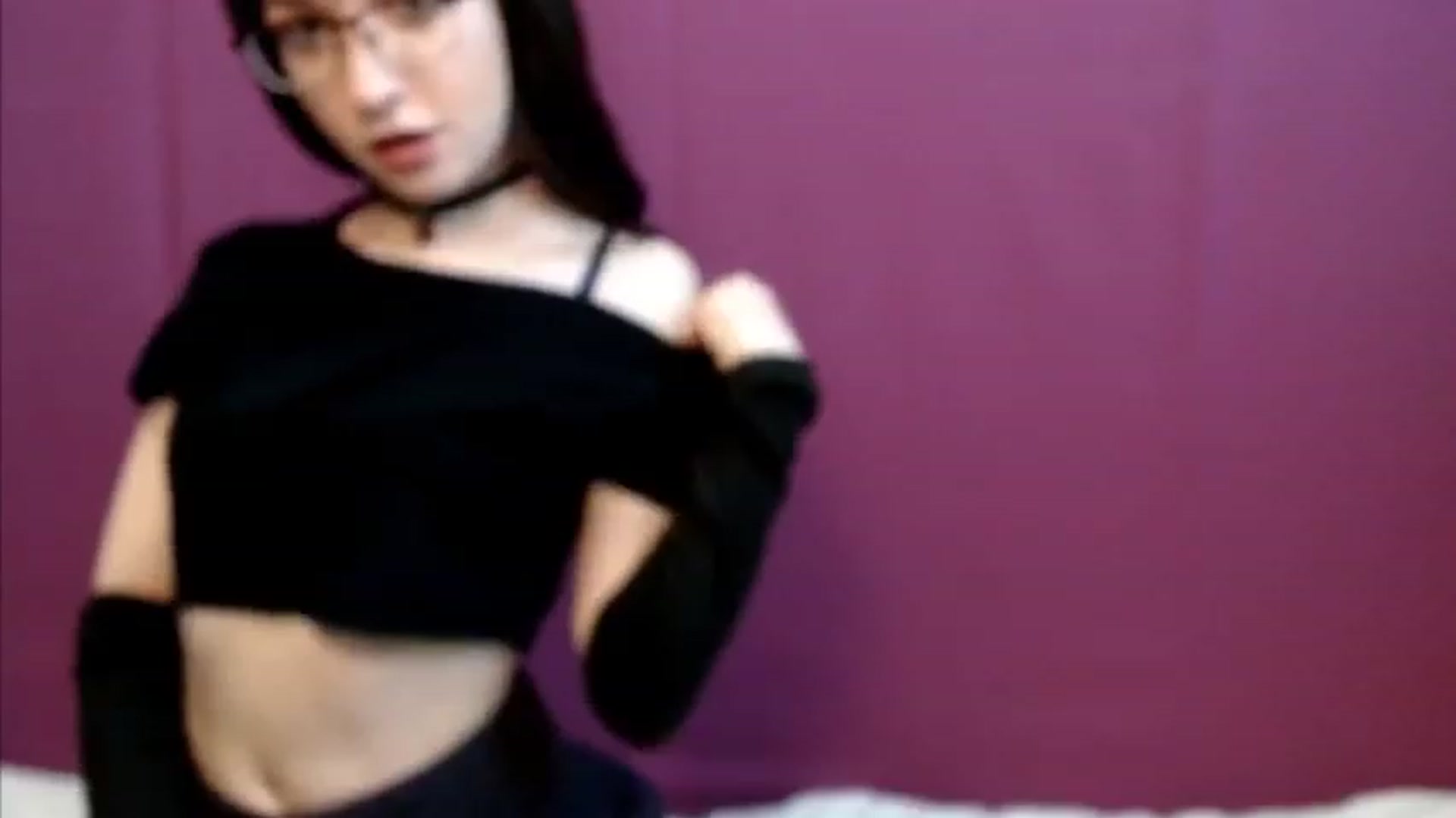 Gallery image thumbnail from Sophie_Smile's myfreecams stream on, 12/11/2022, 04:54 image 8 of 20
