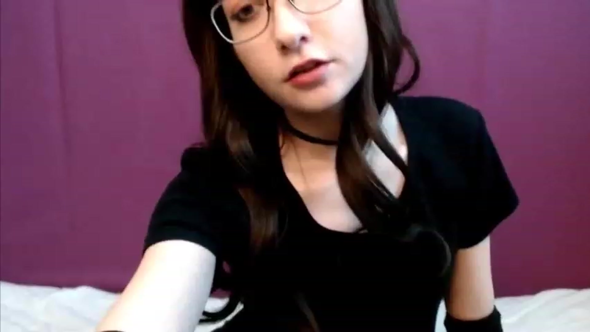 Gallery image thumbnail from Sophie_Smile's myfreecams stream on, 12/11/2022, 04:54 image 1 of 20