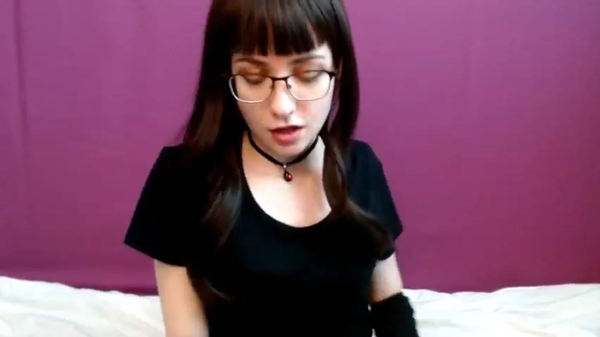 Gallery image thumbnail from Sophie_Smile's myfreecams stream on, 12/18/2022, 05:48 image 19 of 20