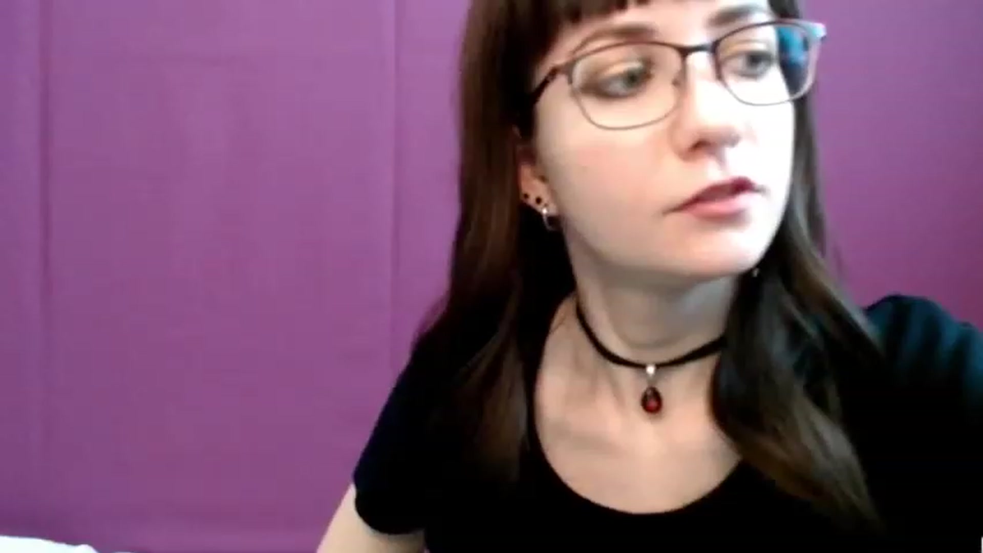 Gallery image thumbnail from Sophie_Smile's myfreecams stream on, 12/18/2022, 06:52 image 5 of 20