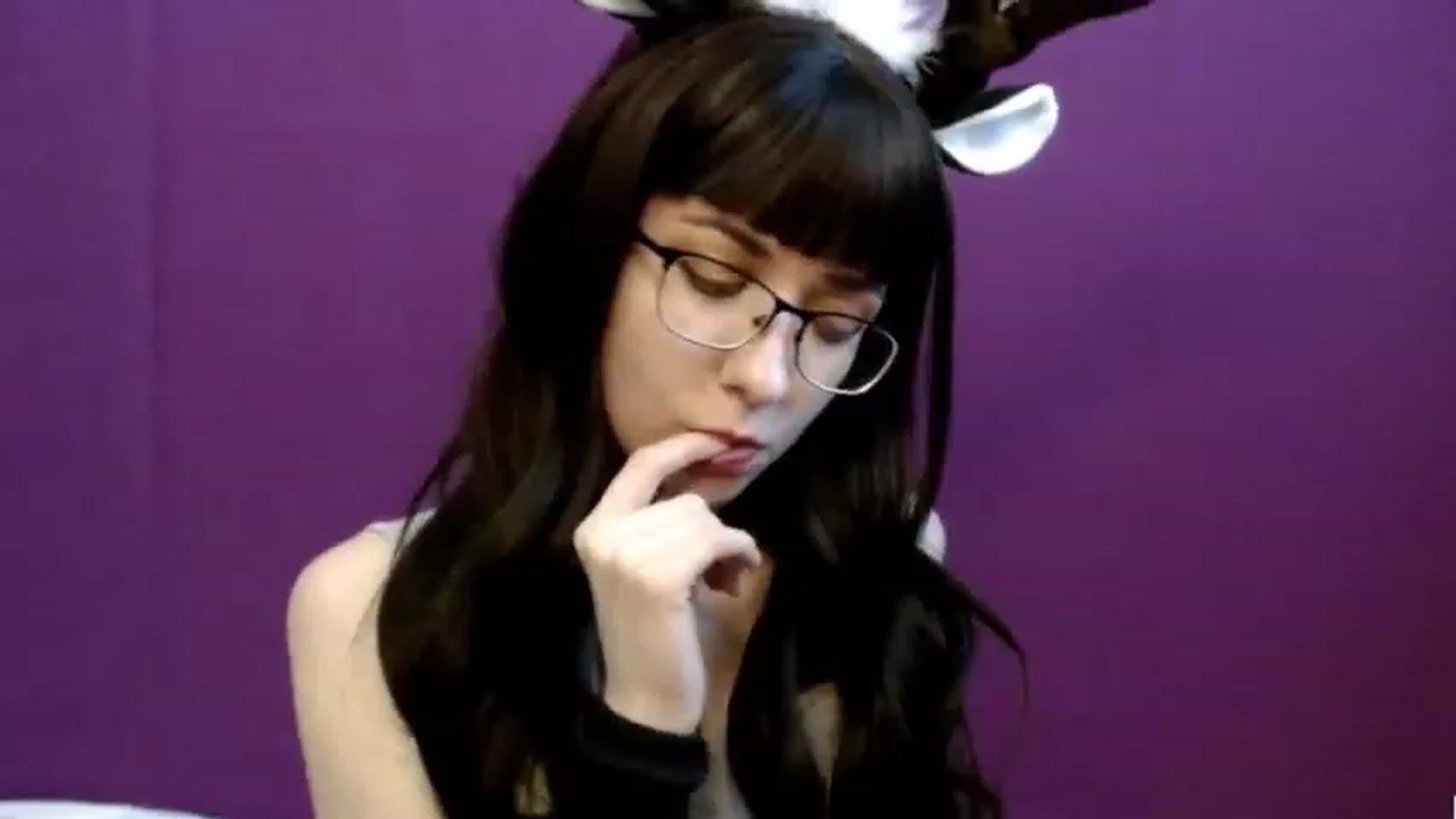 Gallery image thumbnail from Sophie_Smile's myfreecams stream on, 12/25/2022, 05:58 image 15 of 20