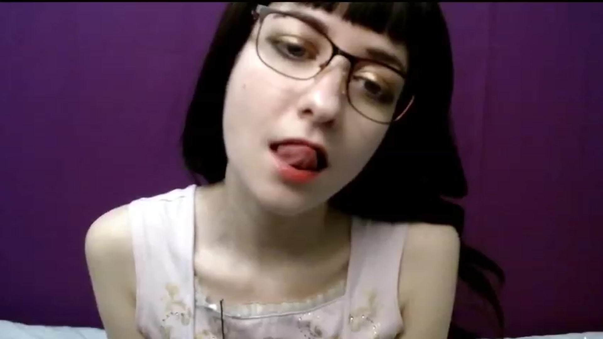 Gallery image thumbnail from Sophie_Smile's myfreecams stream on, 03/18/2023, 14:29 image 14 of 20