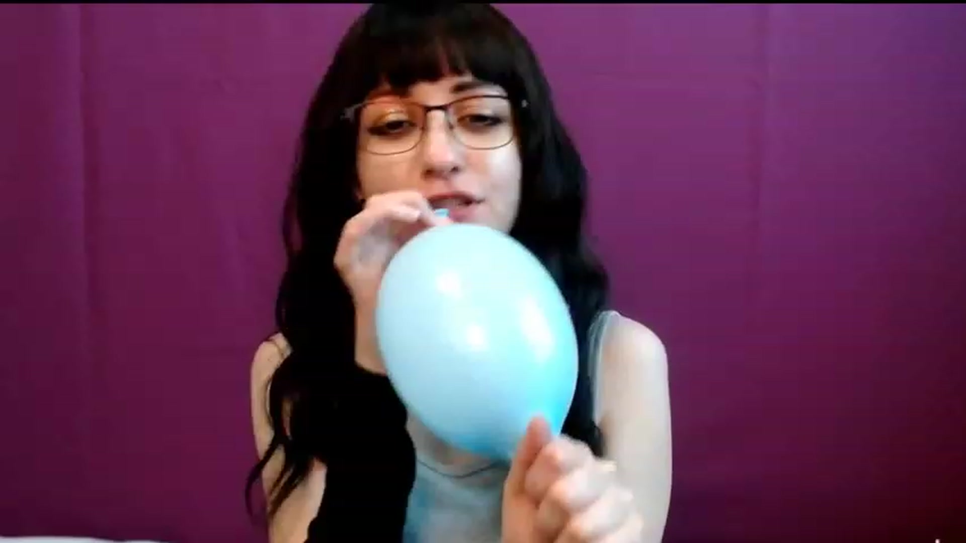 Gallery image thumbnail from Sophie_Smile's myfreecams stream on, 06/11/2023, 06:05 image 16 of 20