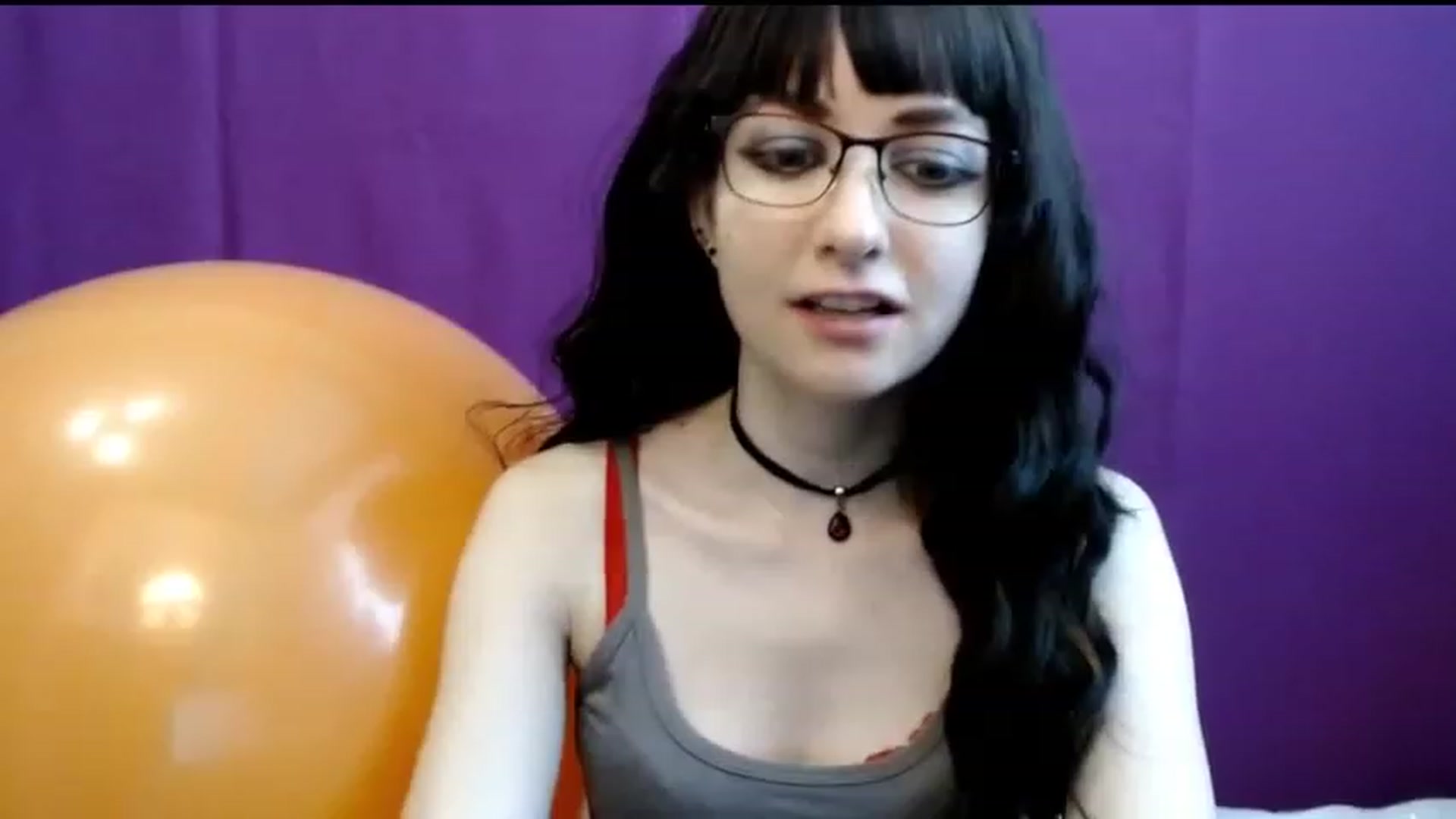 Gallery image thumbnail from Sophie_Smile's myfreecams stream on, 06/12/2023, 05:45 image 10 of 20